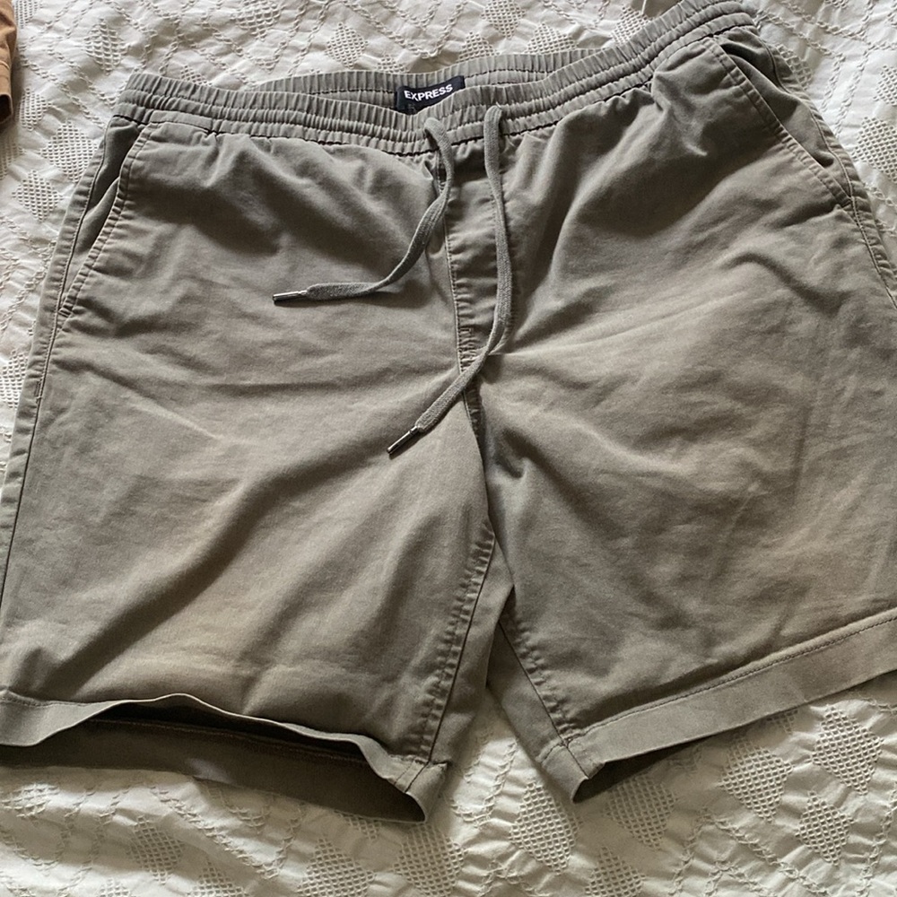 Express shorts - Picture 2 of 4